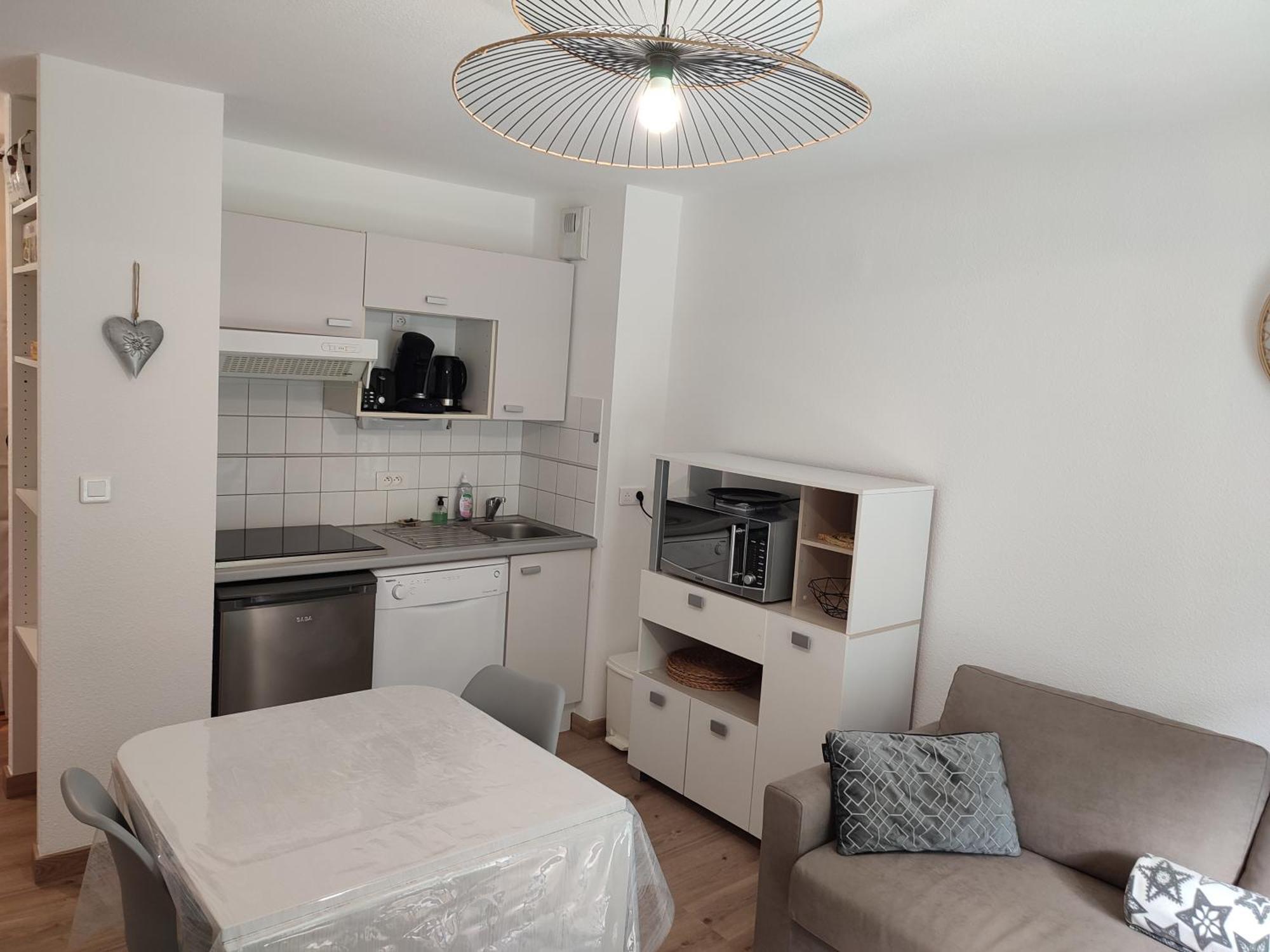 Charmant Appartement 4 Pers,Vue Montagne Avec Parking Prive Et Balcon كوتيريه المظهر الخارجي الصورة